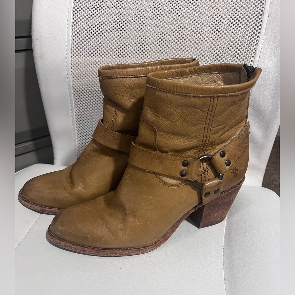 Frye Heeled Booties Size 8.5 B